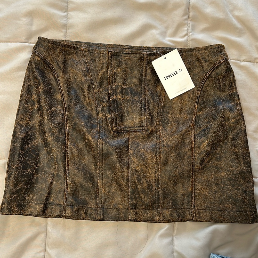 Forever 21 mini skirt (never worn)